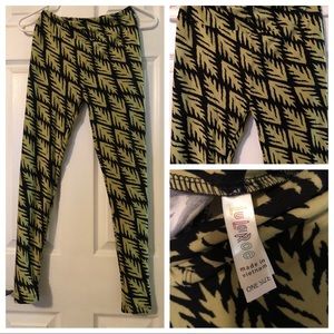 Lularoe OS Legging - NWOT